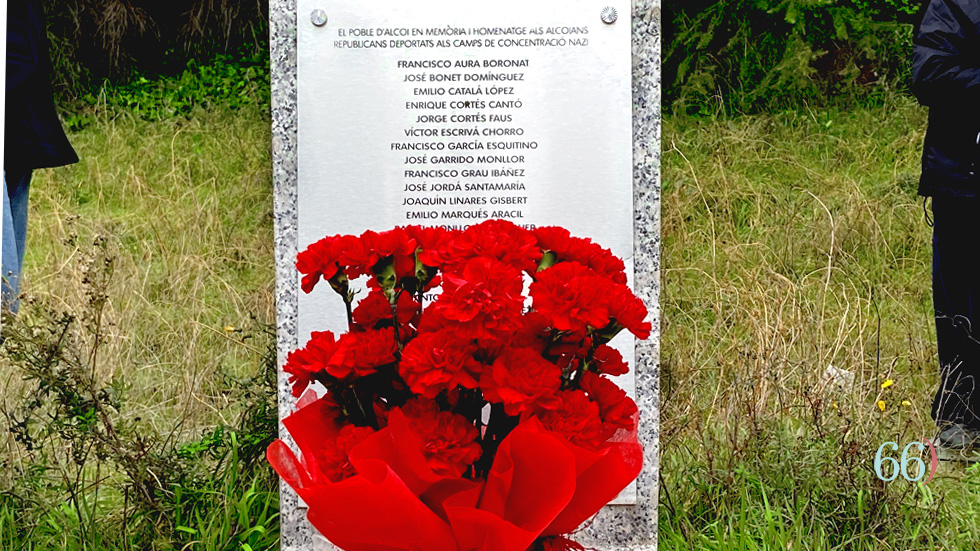 Monòlit als 22 deportats a camps de concentració nazis situat al pont Francisco Aura