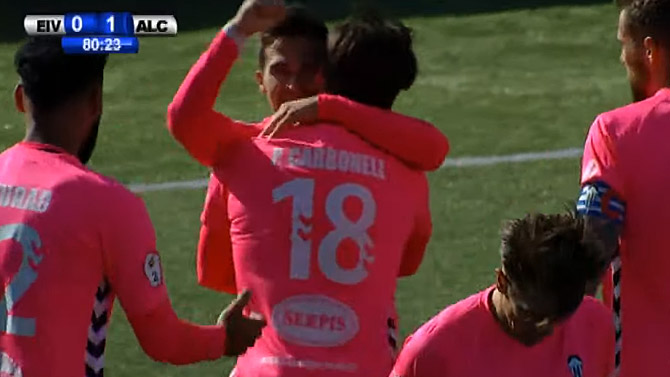 Ángel celebra su gol en Ibiza