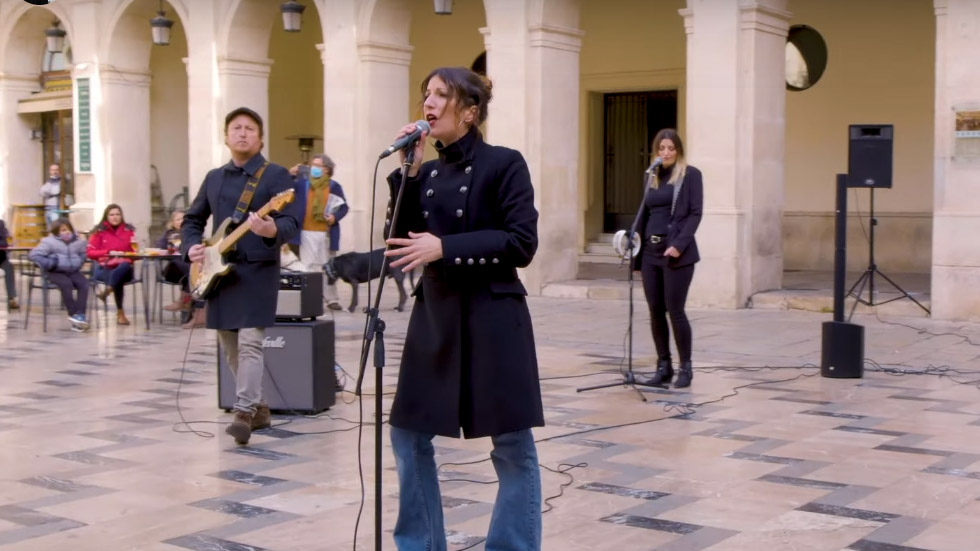 Captura del nou vídeo de Neus Ferri