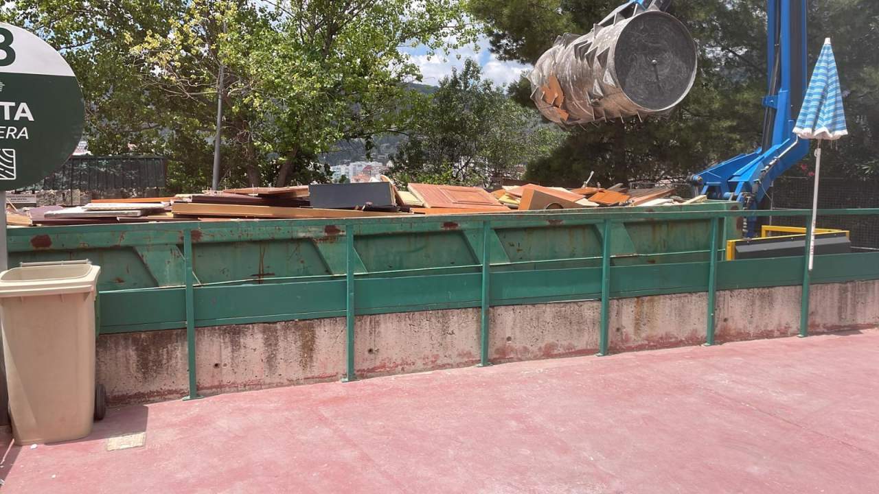 Contenedor de madera / Foto: Ecoparque Alcoy