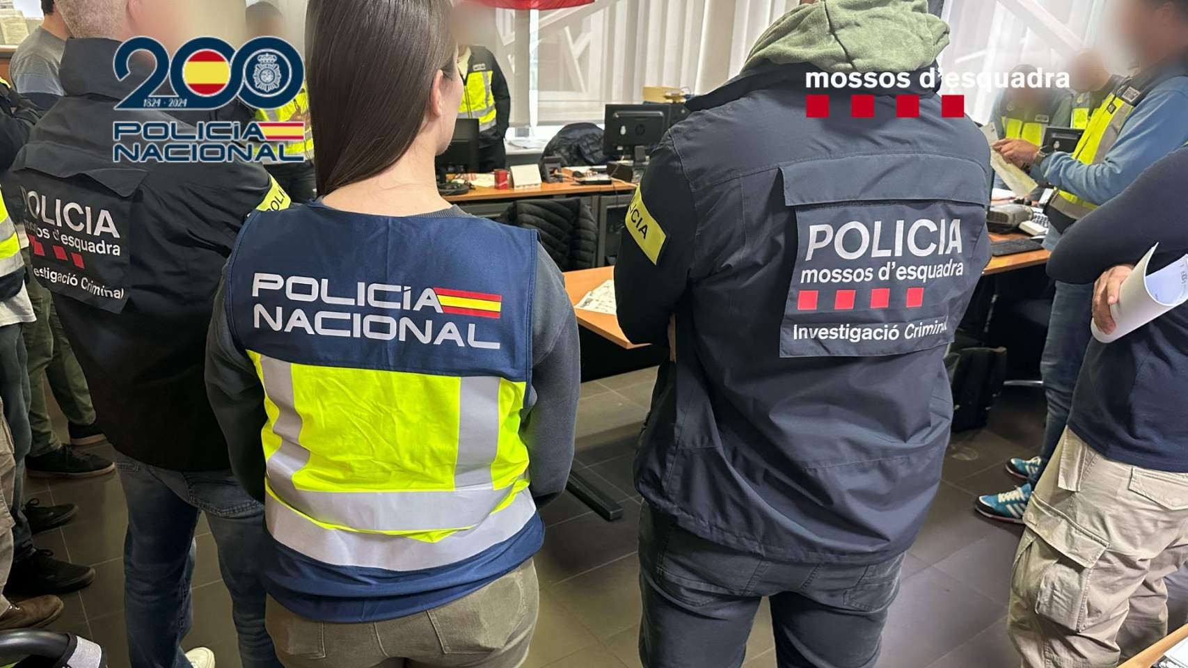 Agents de la Policia nacional i Mossos d'esquadra en l'operació conjunta / Foto PN