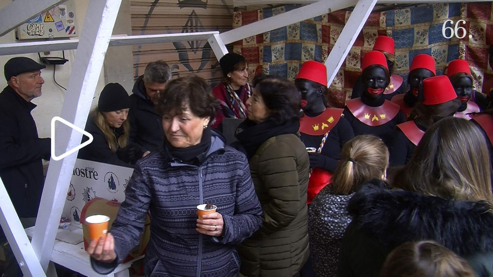 Els Reis Mags traslladen part de la m&agrave;gia del Campament a la pla&ccedil;a de Dins