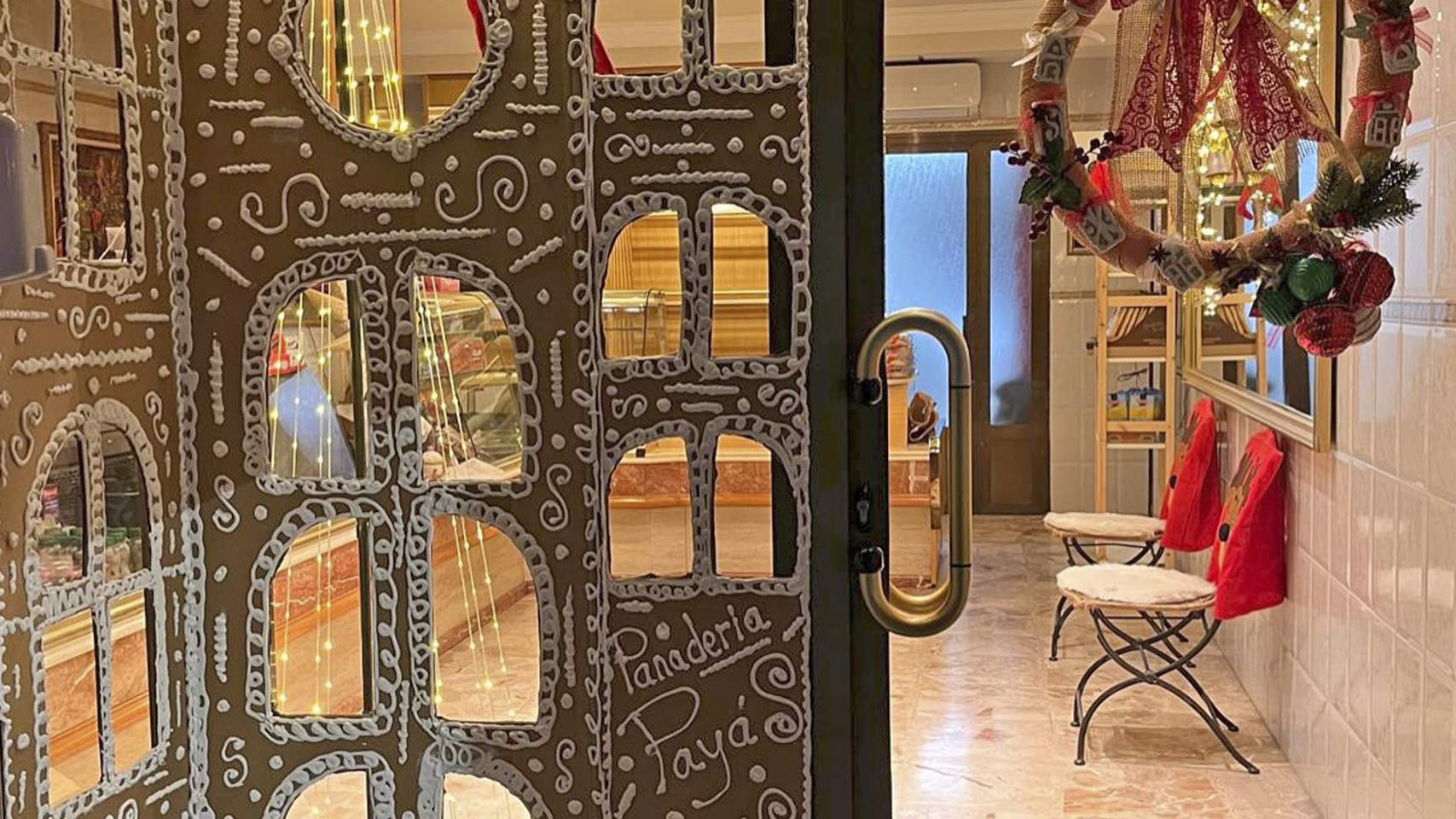 Muro repartix 7 guardons entre els aparadors locals nadalencs