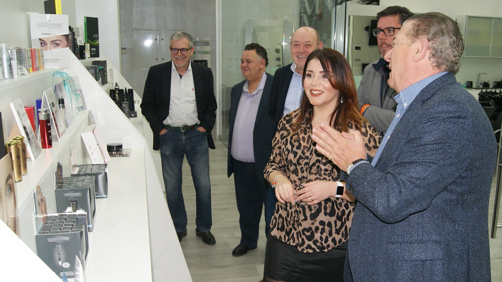 Mari Carmen Sánchez en su visita a una empresa comarcal