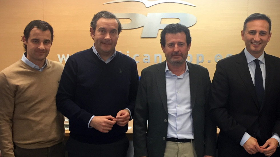 Fernando Pastor, segundo por la izquierda, coordinará el comité de campaña del PP provincial