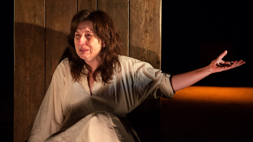 Pepa Miralles en l'obra 'El testament de Maria' // Foto: Facebook La Dependent