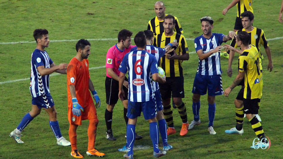 Partido de ida en el campo del Collao: Alcoyano - Paterna