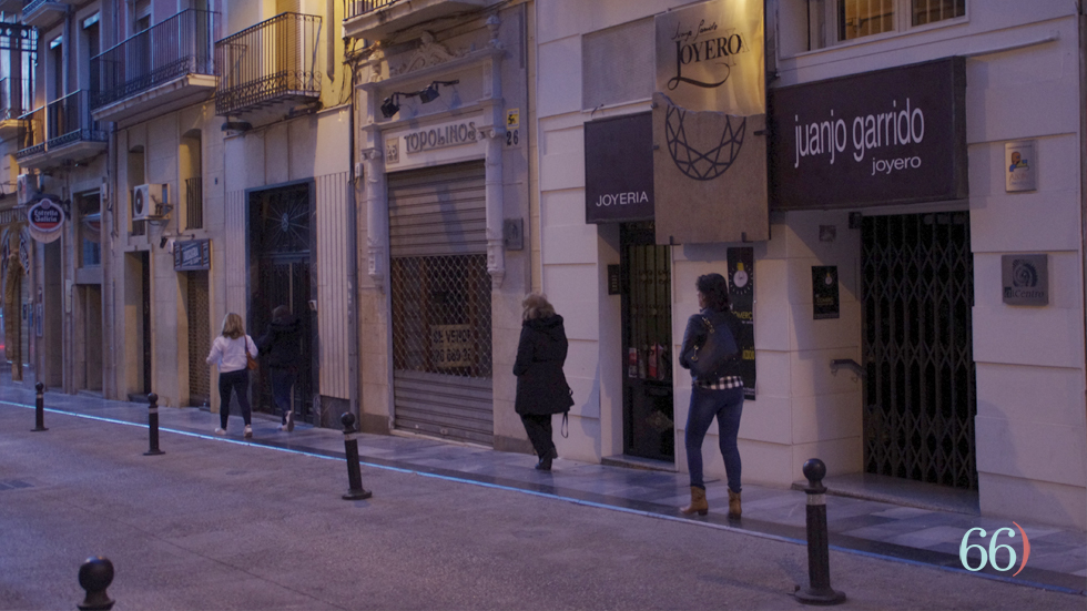 Comercios cerrado en la calle Sant Llorenç