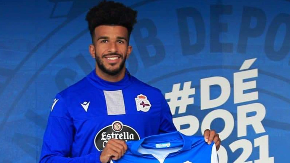 Derik Osede en su presentación en A Coruña