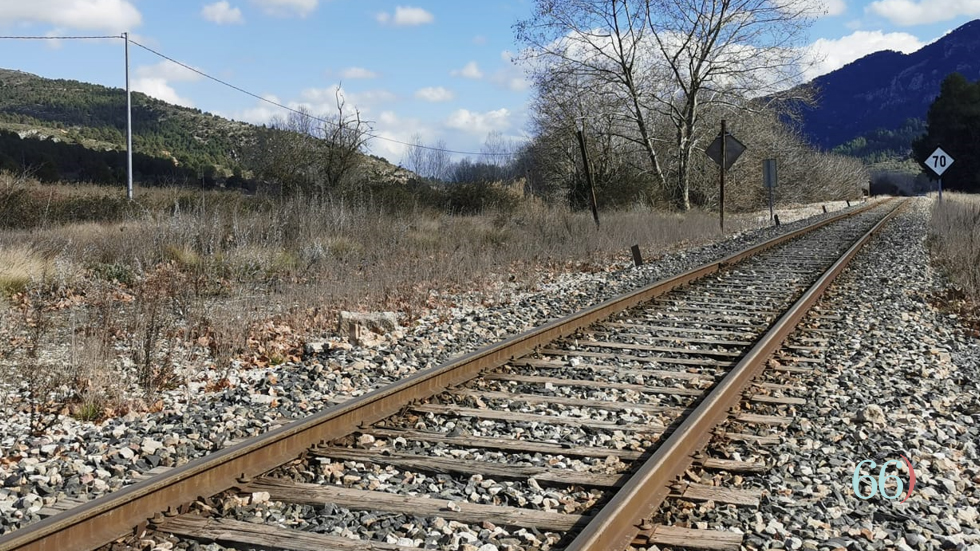 Vías del tren en Agres