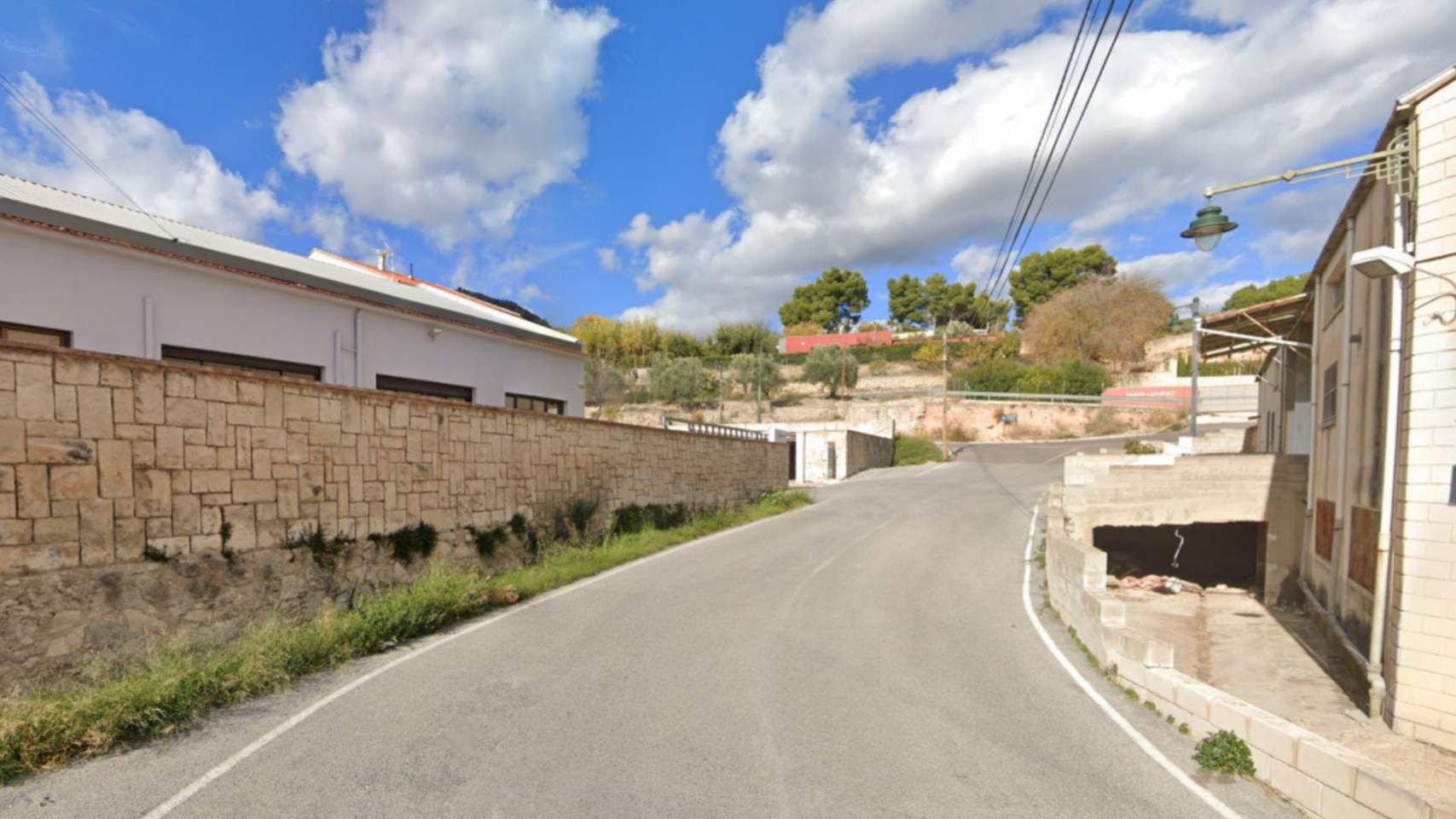 La calle Camí dels Talecons no dispone de paso para peatones / Foto GM