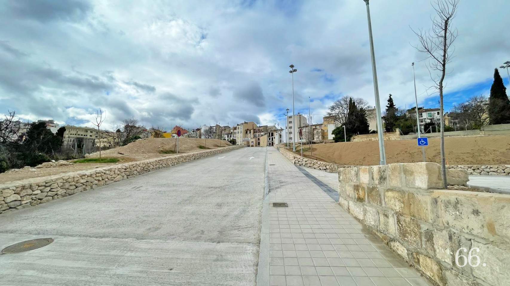 Entrada a La Riba desde Sor Elena Picurelli