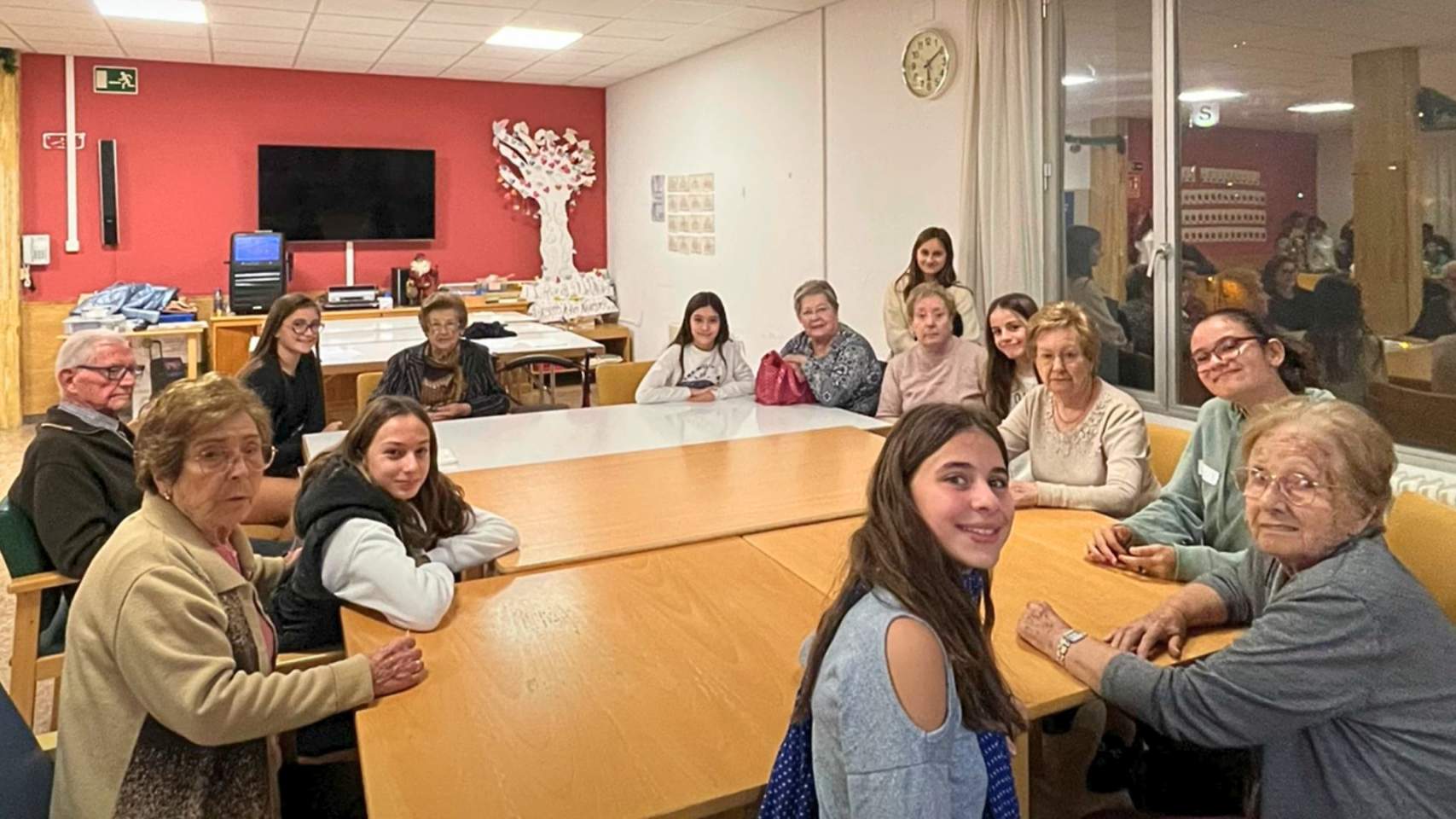 Els alumnes en Emilio Sala / Foto:LSA