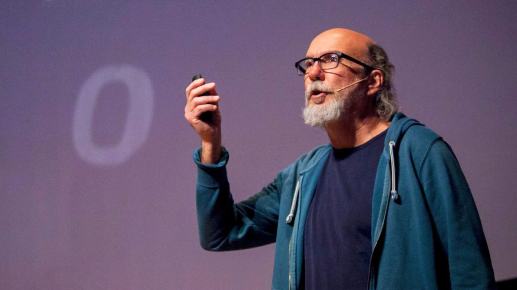 Toni Segarra en una pon&egrave;ncia / Foto: G360