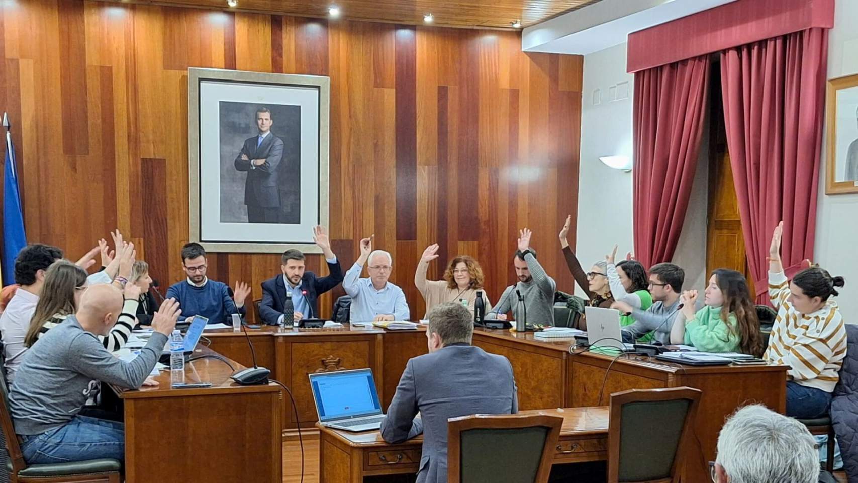 Tots els partits han votat a favor, llevat de Vox / Foto ADC