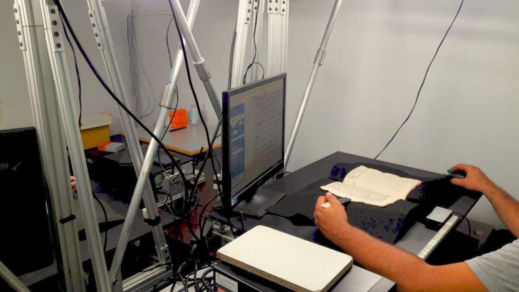 Treballs anteriors de digitalitzaci&oacute; / Arx