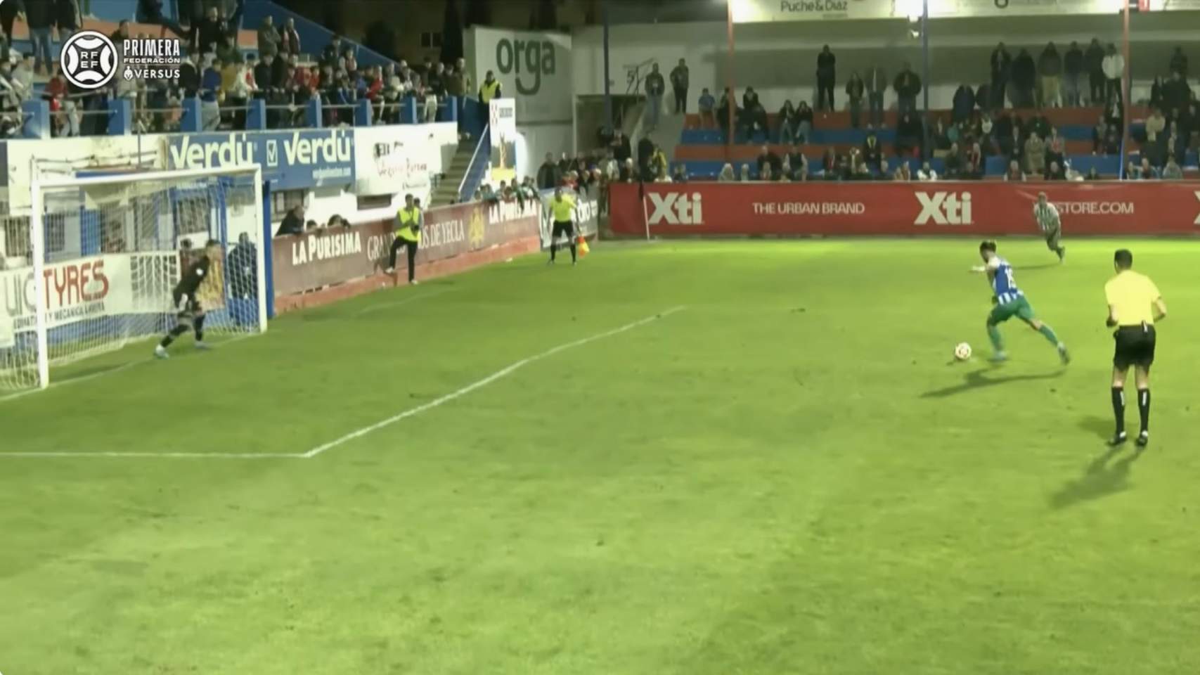 Losada marcó el penalti que dio la victoria al Alcoyano en el estadio de la Constitución