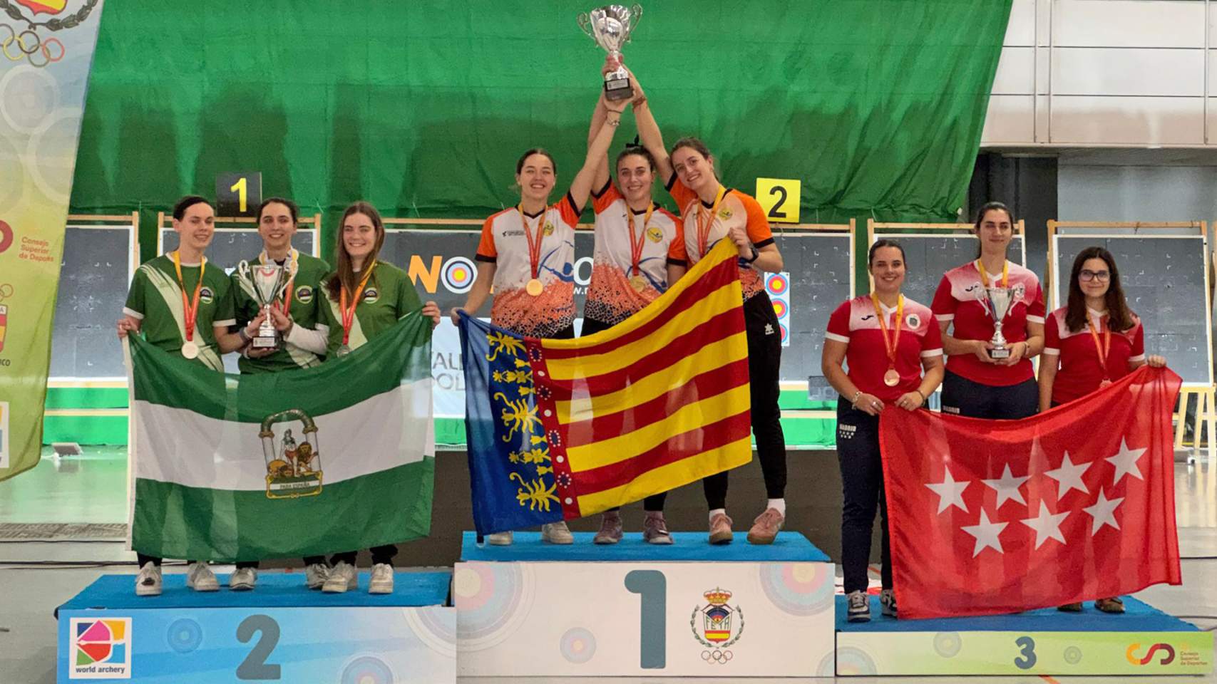Àngels Alcaraz aconsegueix un or en el Campionat d’Espanya de tir amb arc en sala