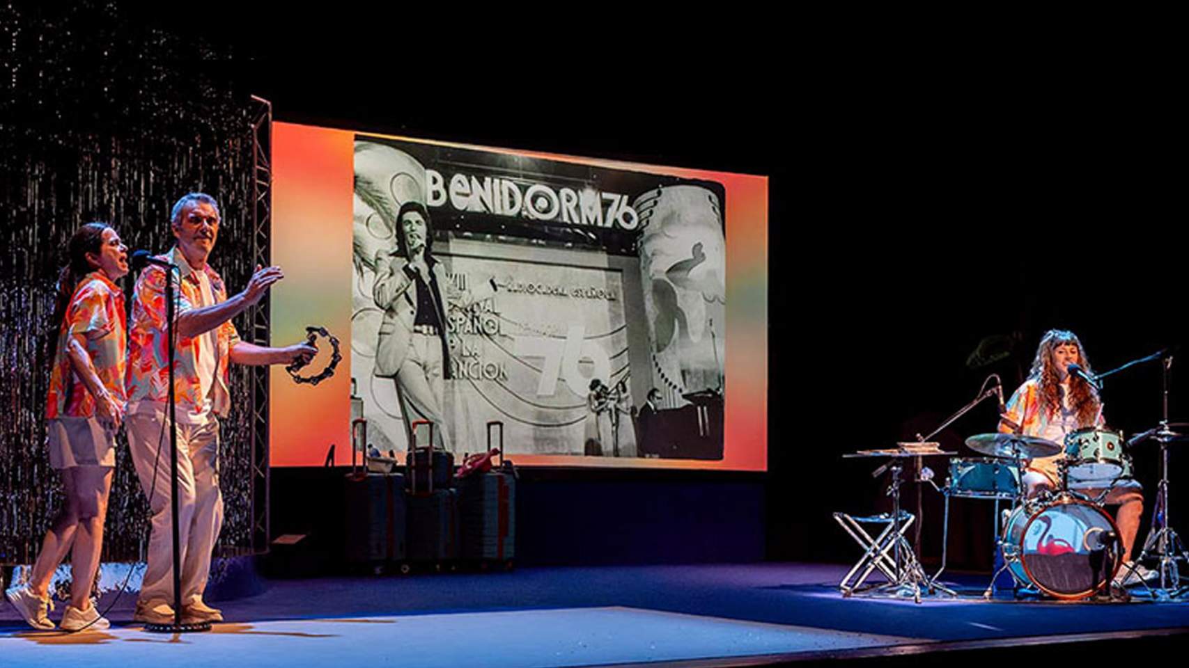 El Calderón reflexionarà sobre el turisme amb la comèdia i la música en directe de ‘Postals’