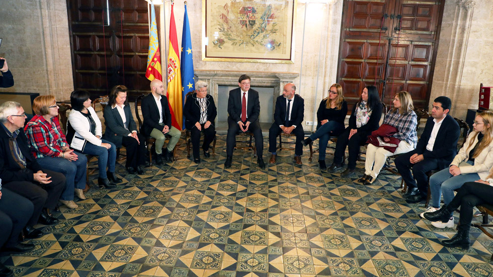Imagen de la reunión por el caso Ardystil