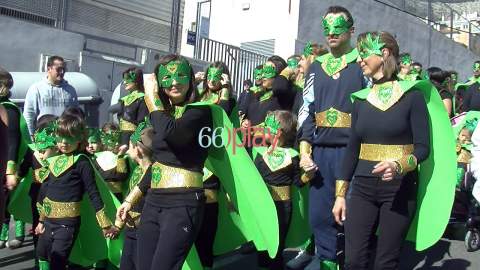 Superherois en la desfilada de Carnestoltes
