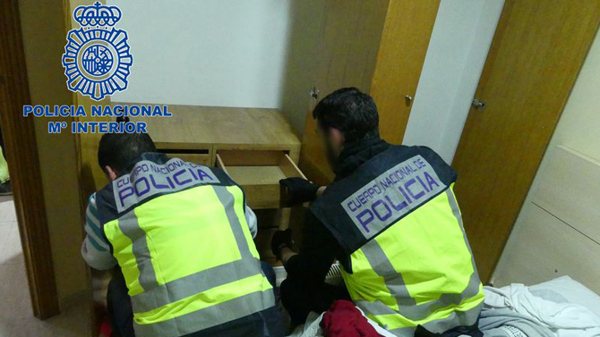 Registro policial en Alcoy