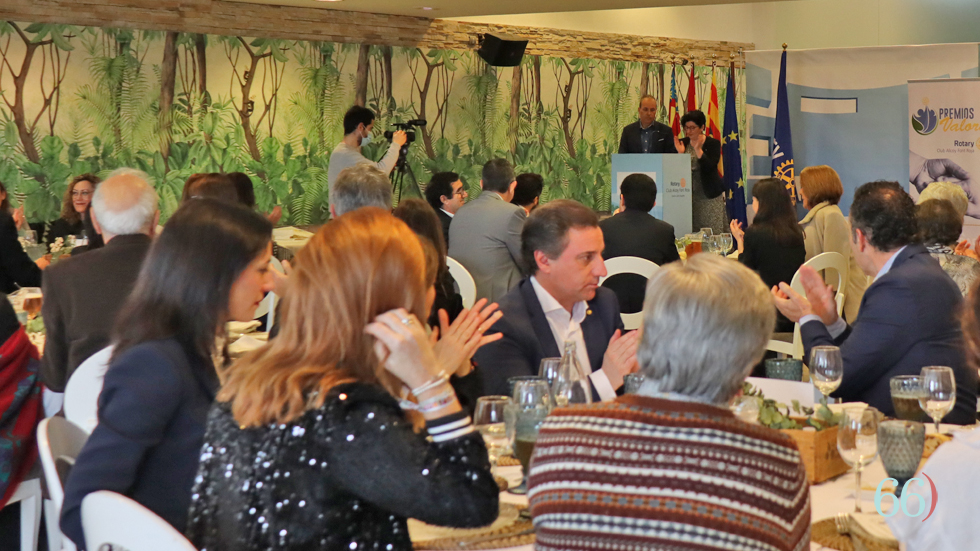 Més de 20 entitants solidàries han assistit a l'acte / Foto MRG