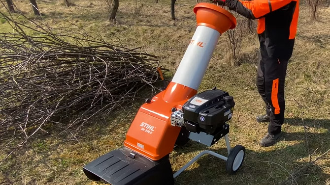 Servicio de biotrituradora del Ayuntamiento