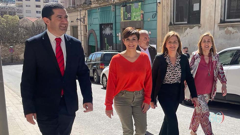 Francés junto a Rodríguez en la llegada a Rodes / Foto: SBG