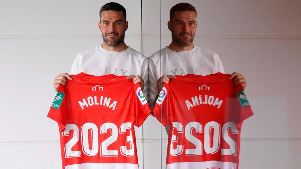 Molina con la camiseta del Granada / Foto: Instagram Jorge Molina