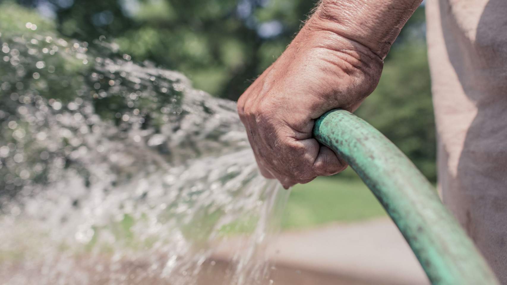 El pleno ha debatido el riego de jardines con agua reciclada