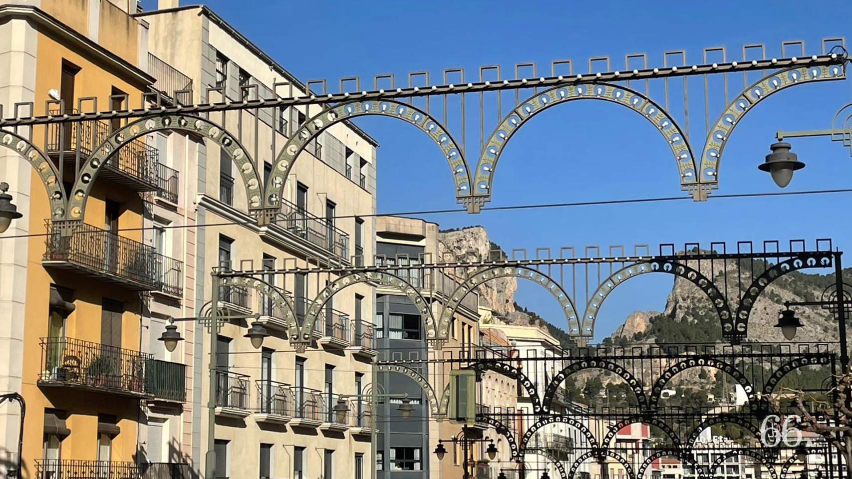 Enramada de Festes al carrer Sant Tomàs