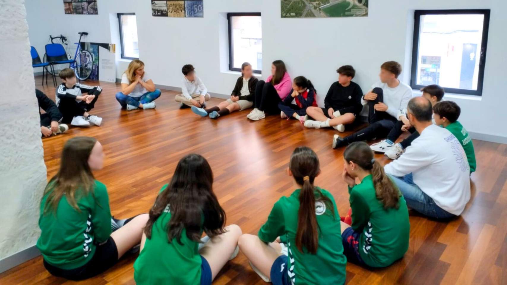 Part d'un dels primers grups atesos / Foto ADA