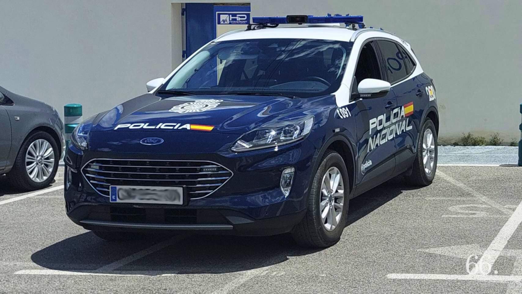 Detingut per abusar laboralment de dos estrangers en un local d&rsquo;hostaleria