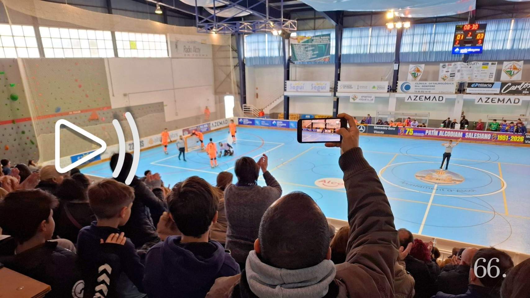 Un Bar&ccedil;a omnipresent resol enfront de un lluitador Aitex PAS Alcoi