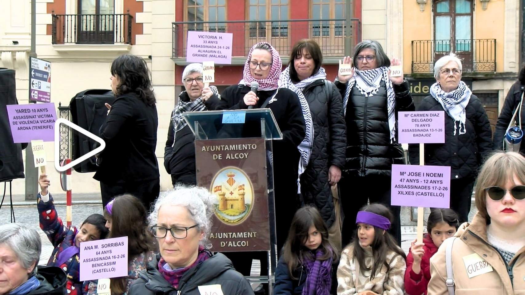 Alcoi commemora el 8M amb el rebuig a la guerra i la reivindicaci&oacute; de la lluita feminista