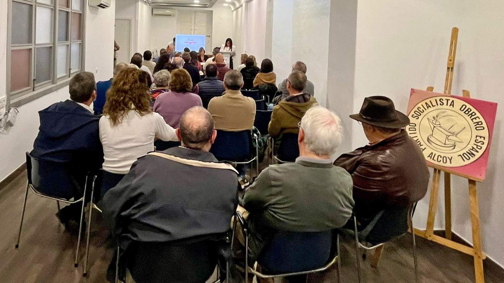 La militància socialista aprova la gestió de Lorena Zamorano a nivell local