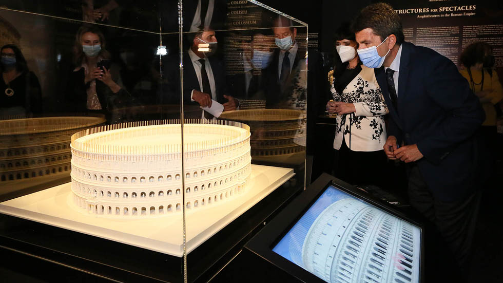 Mazón en la Inauguración de la exposición 'Gladiadores'