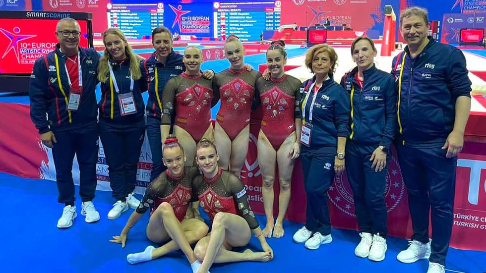 Combinado femenino de gimnasia artística en Antalya