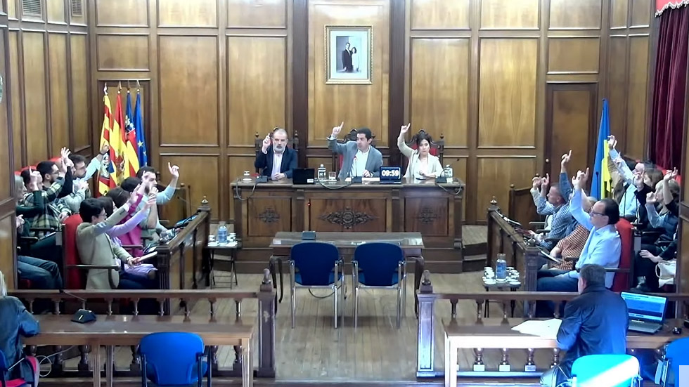 Votación en el pleno para retirar honores a Franco