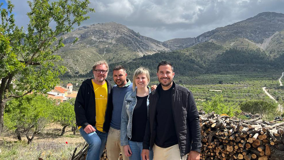 Vidal, a la dreta, amb els components de la llista socialista