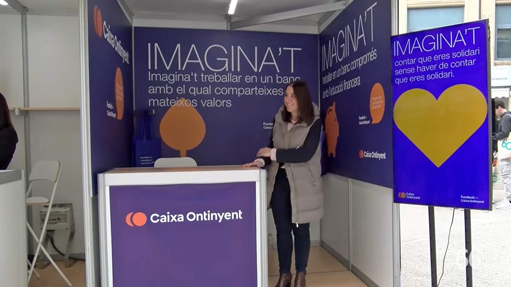 Estand de Caixa Ontinyent en la UPV d'Alcoi