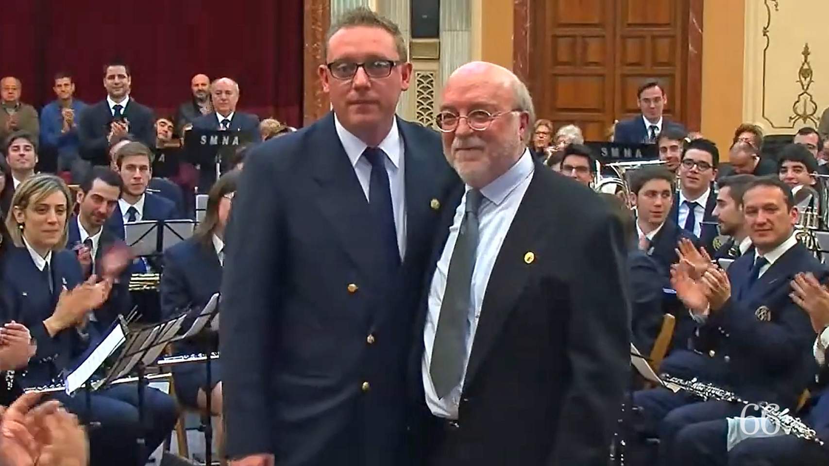 Valls Satorres, a la dreta, en l'homenatge que li va fer la Nova i el Círculo Industrial en 2015