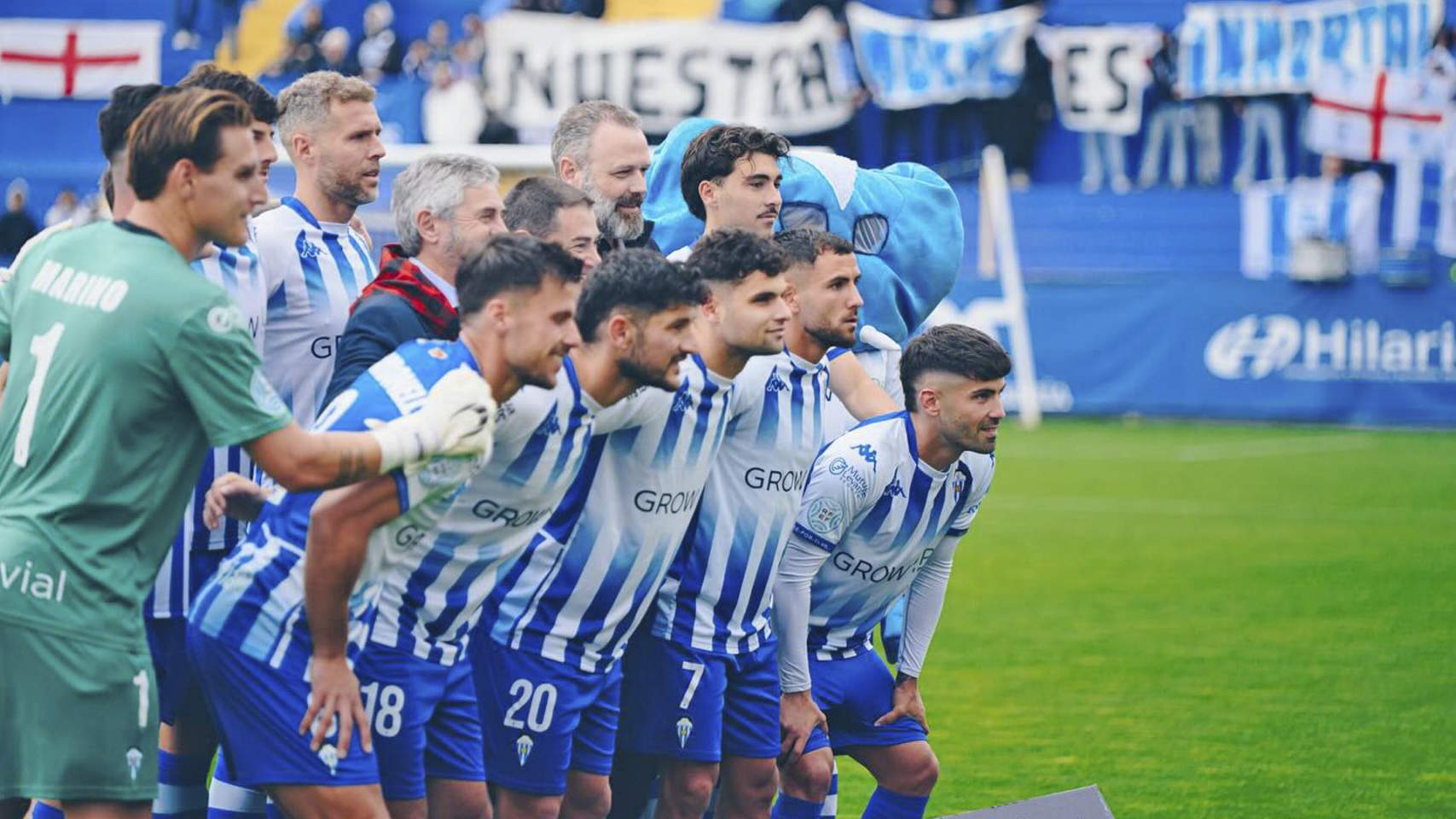 Alineaci&oacute; durant l'&uacute;ltim partit a casa / Foto: Facebook CDAlcoyano