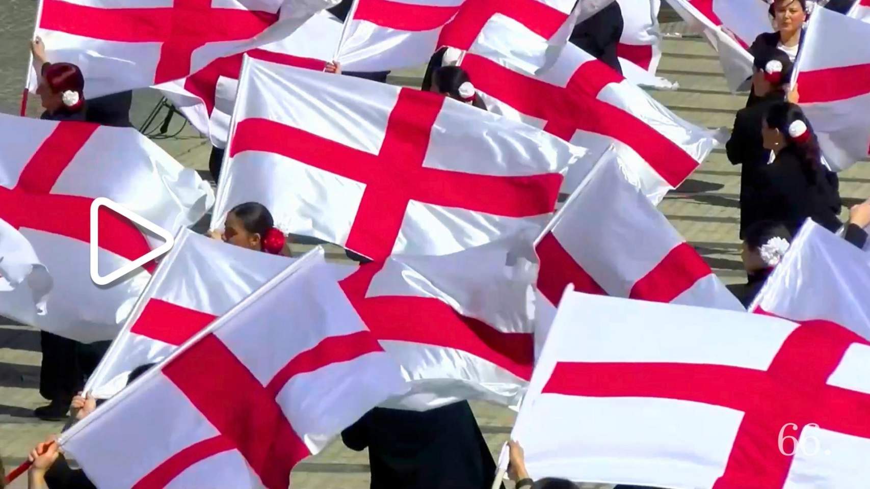 El ballet d&rsquo;Inma Cort&eacute;s oneja les banderes per homenatjar Sant Jordi