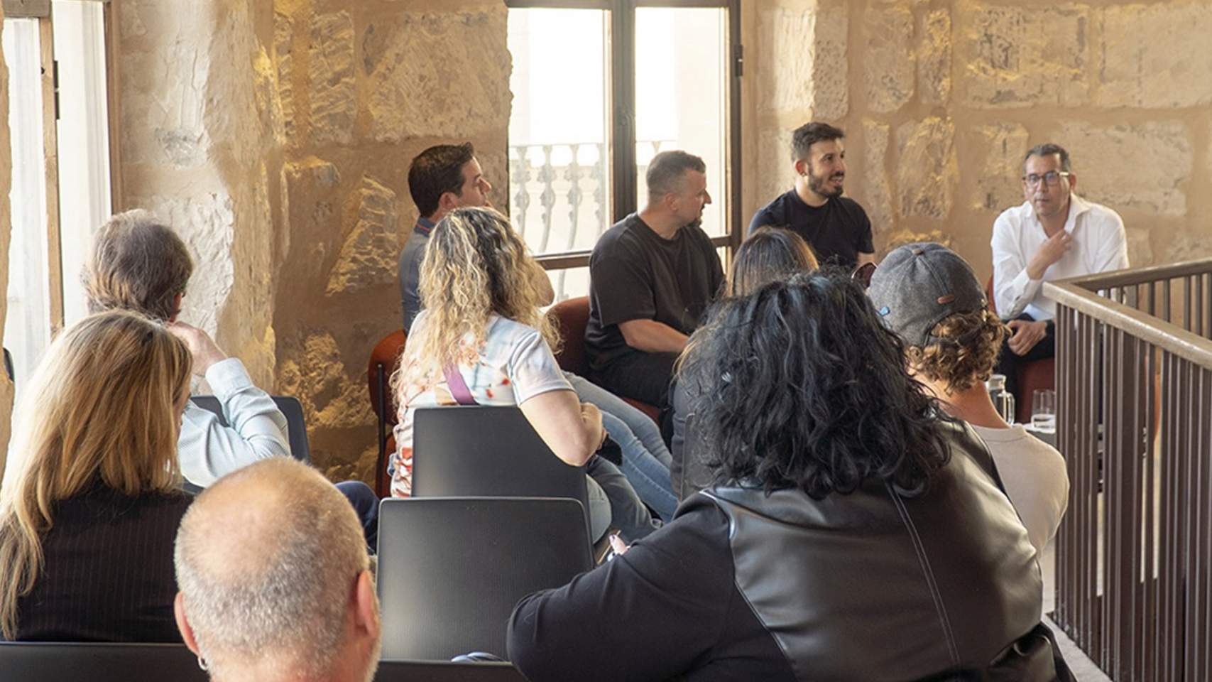 ‘Alcoi: territori d’innovació’ tracta aspectes de la Festa que actualitzen la tradició