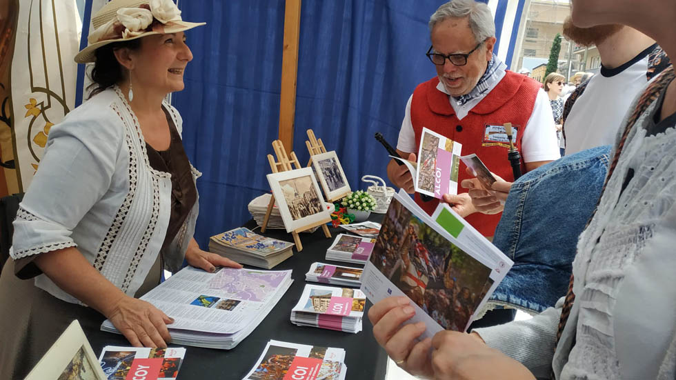 Stand d'Alcoi a la Fira Modernista de Terrassa // Foto: AJA