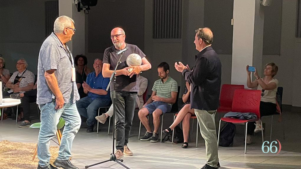 Juli Cantó amb la calavera de Yorick // Foto: SBG