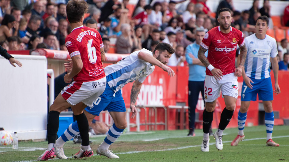 Agüero ha sido el mejor futbolista del Alcoyano en Tarragona / Foto: @9silvia5 CDAlcoyano