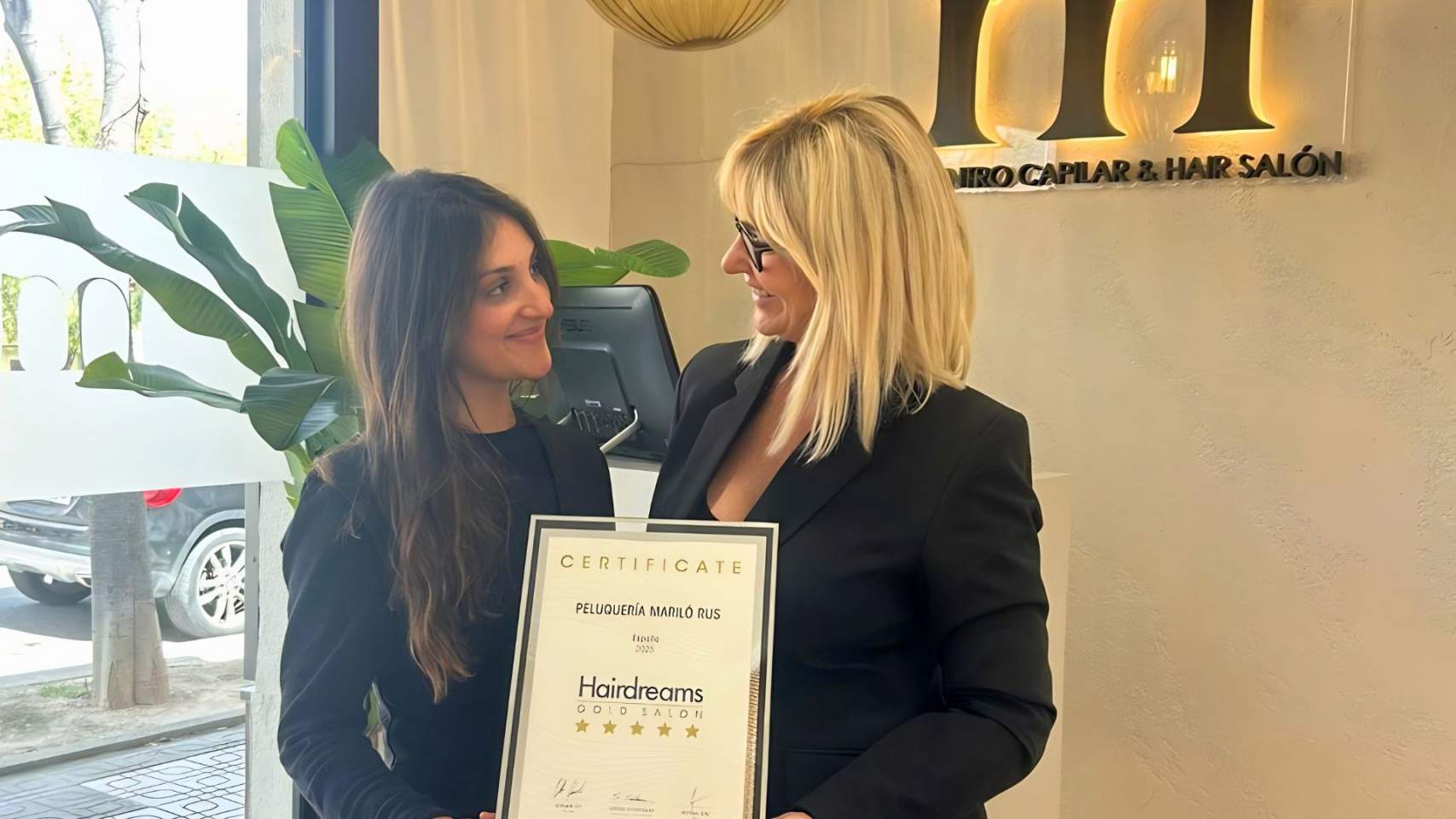 El saló capil·lar de Mariló Rus de Cocentaina rep per segon any consecutiu el guardó d’or de Hairdreams Espanya